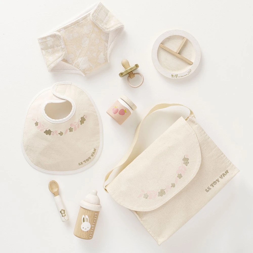 Le Toy Van Wooden Doll Nursing Set - Image 2