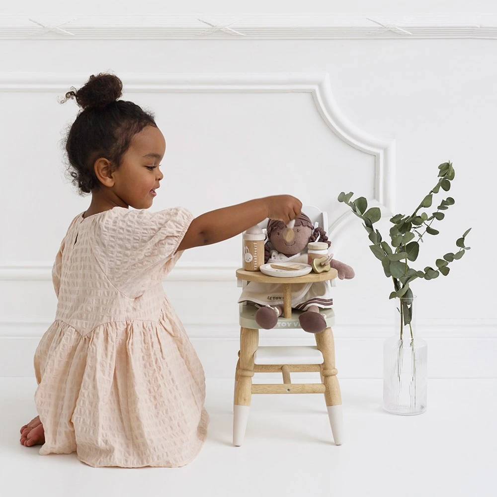 Le Toy Van Wooden Doll Nursing Set - Image 4