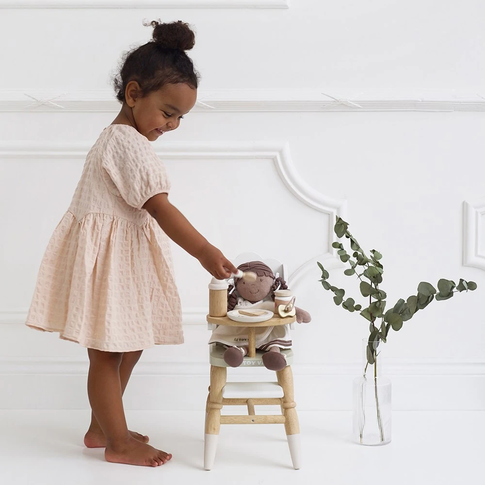 Le Toy Van Wooden Doll Nursing Set - Image 5