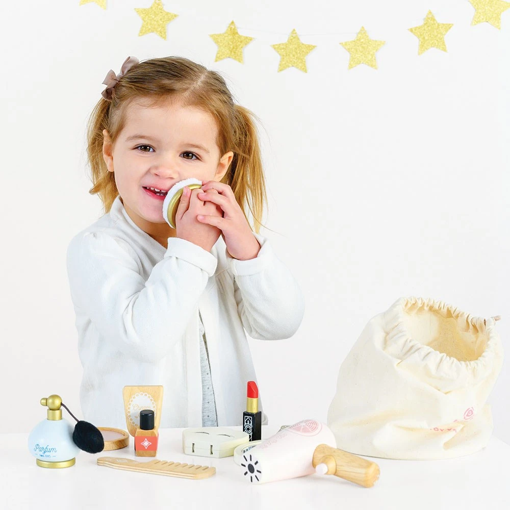 Le Toy Van Wooden Star Beauty Bag - Image 3