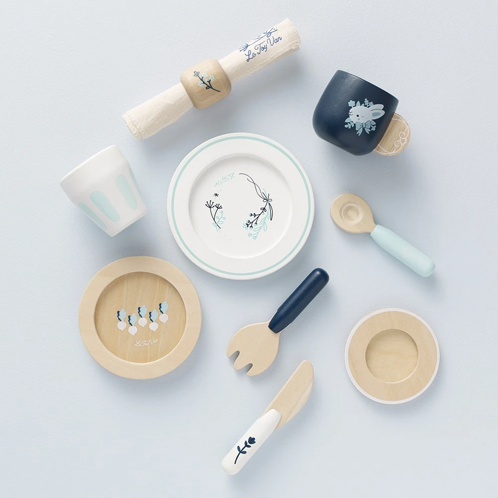 Le Toy Van Wooden Cutlery Dining Set - Image 4