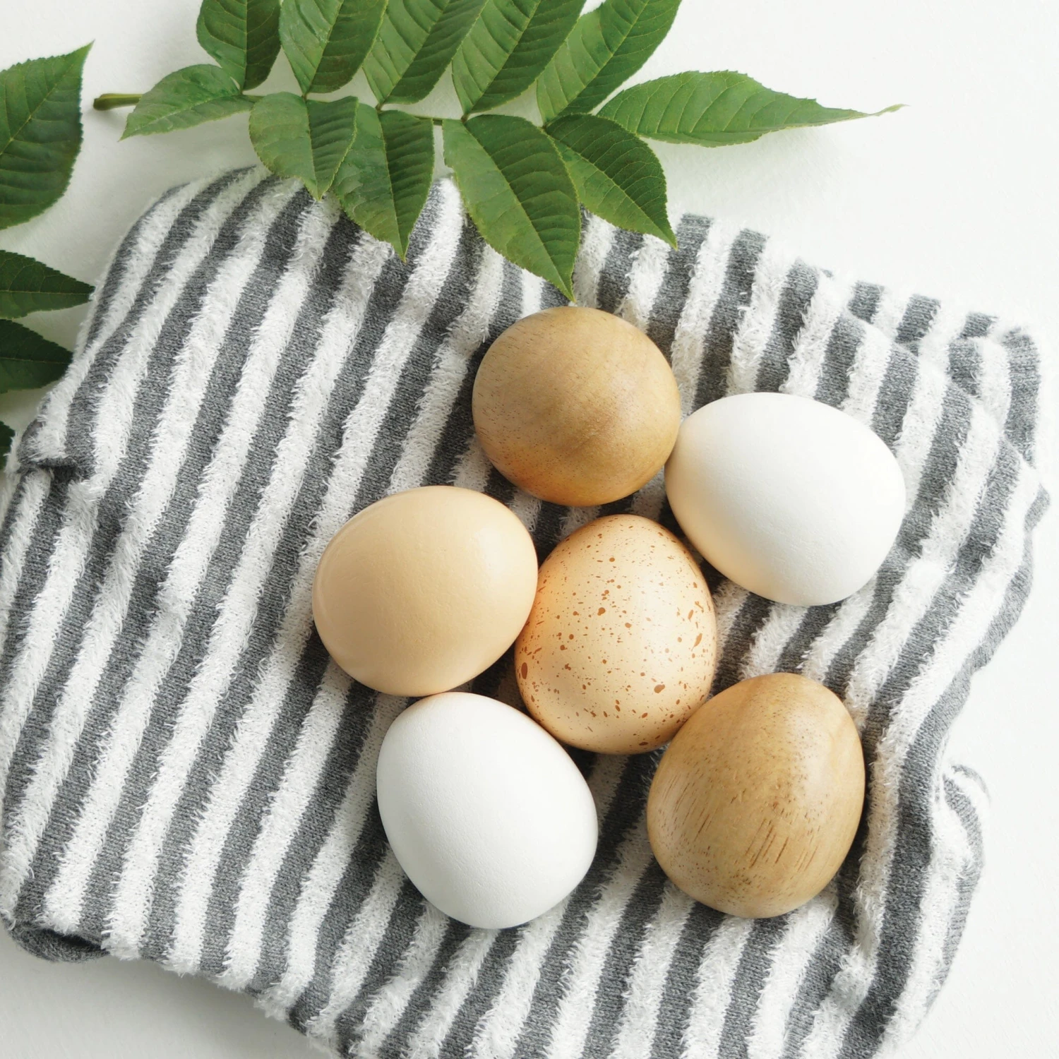 Farm Eggs Wooden Market Crate - Image 3