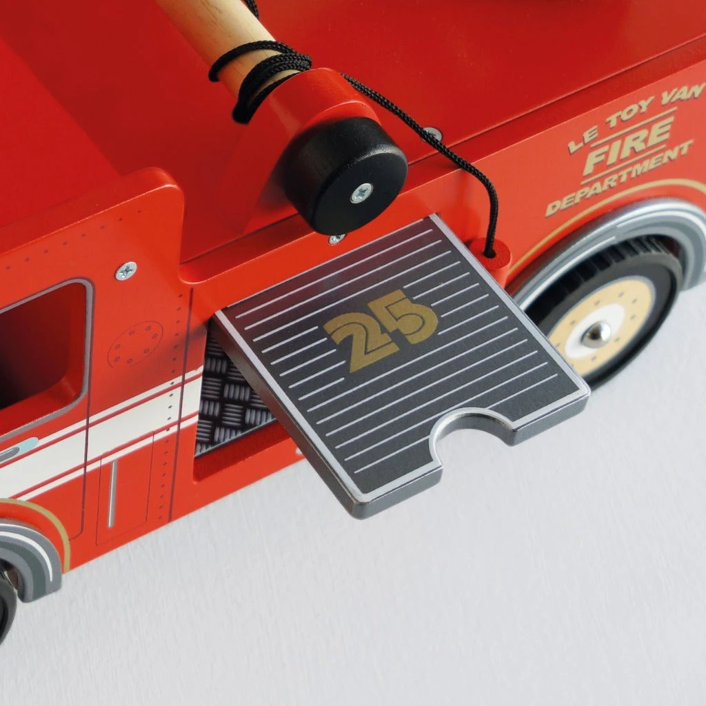 Le Toy Van Wooden Fire Engine (New Look) - Image 9