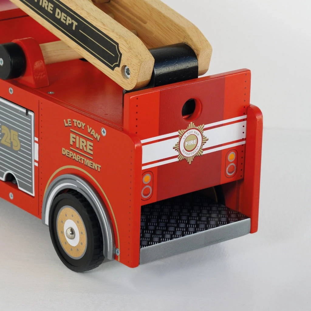 Le Toy Van Wooden Fire Engine (New Look) - Image 10
