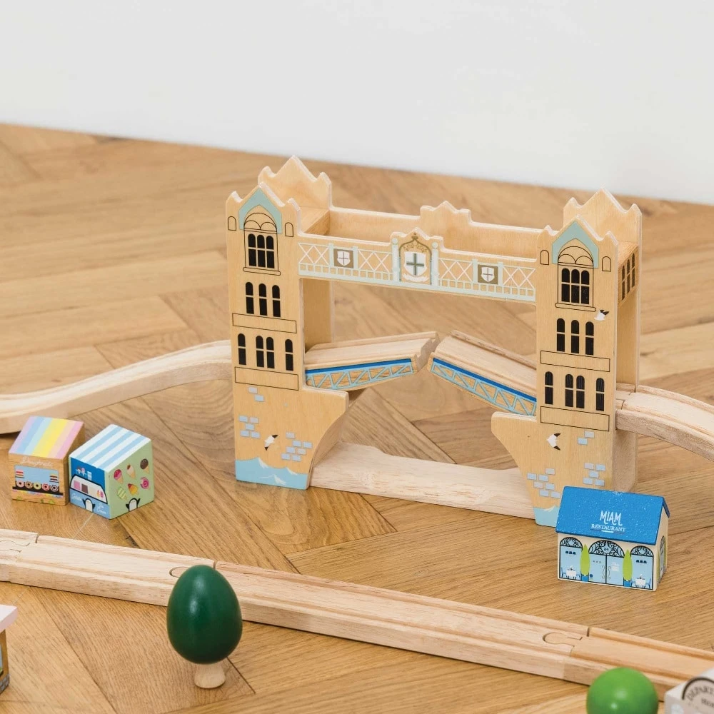 Le Toy Van London City Wooden Toy Train Set - Image 2